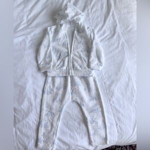 GAP Baby Set in Adorable White with Blue 12-18 mos